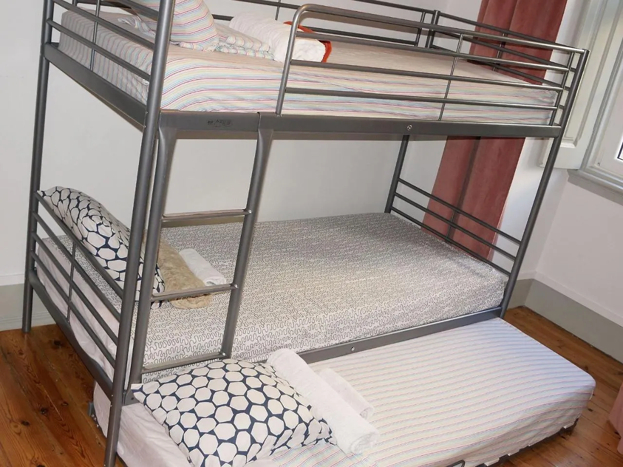 דירות White And Grey ליסבון